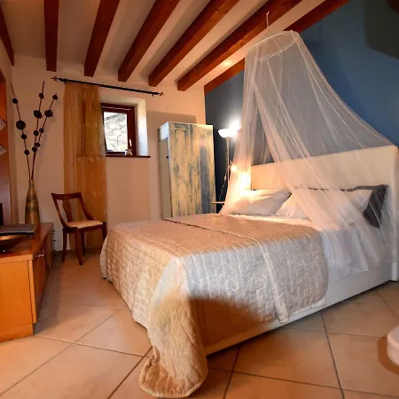 Dosso Della Regina 4 *